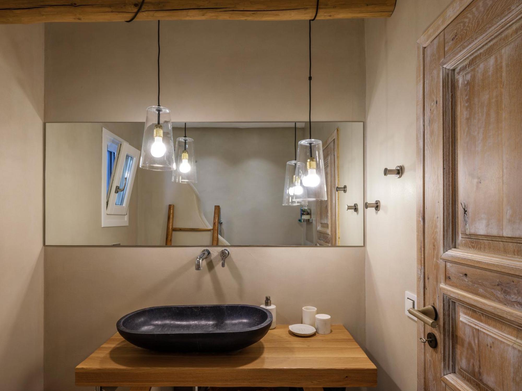 V&V Guest House - Luxury Suites Ornos  Exterior photo