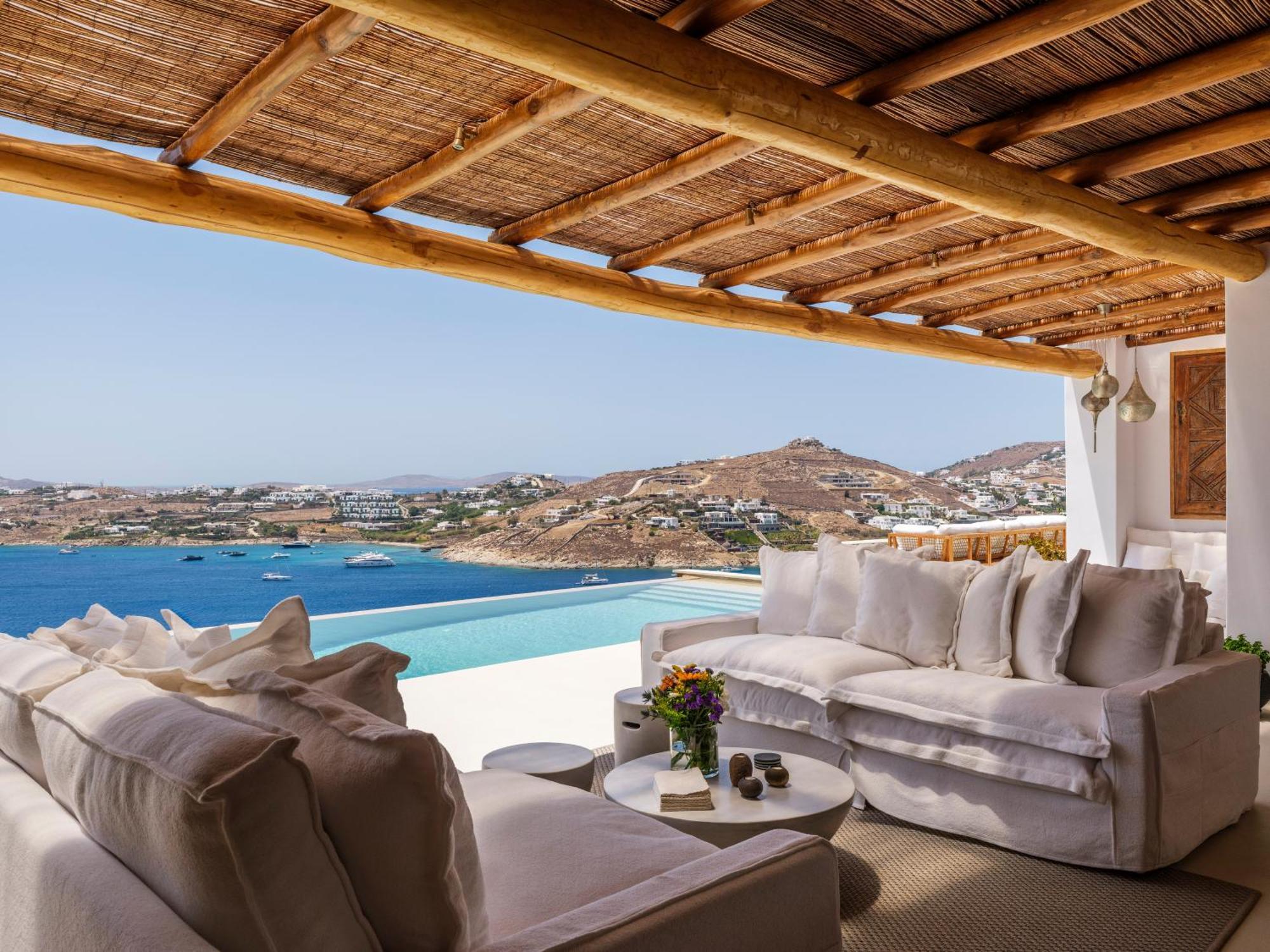 V&V Guest House - Luxury Suites Ornos  Exterior photo